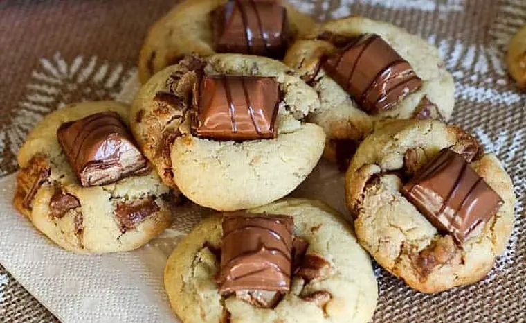 Loaded cookies topped with chunks of chocolate